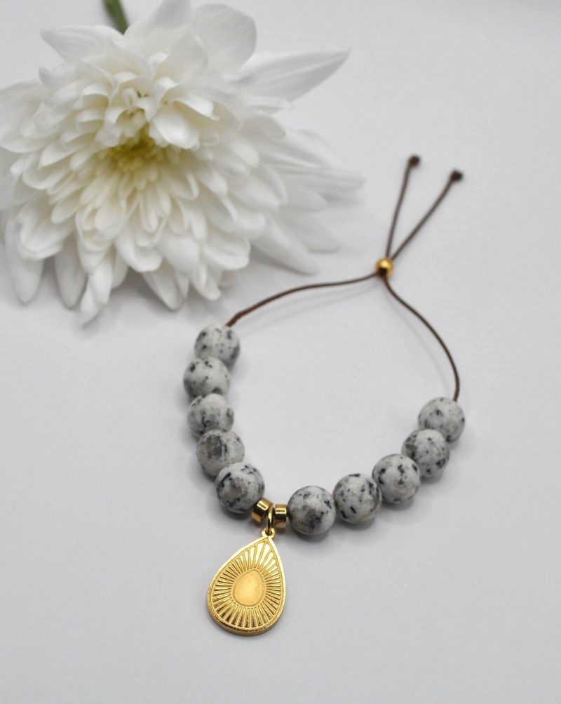 Bransoletka 𝗚𝗿𝗲𝘆 𝗮𝘂𝗿𝗮